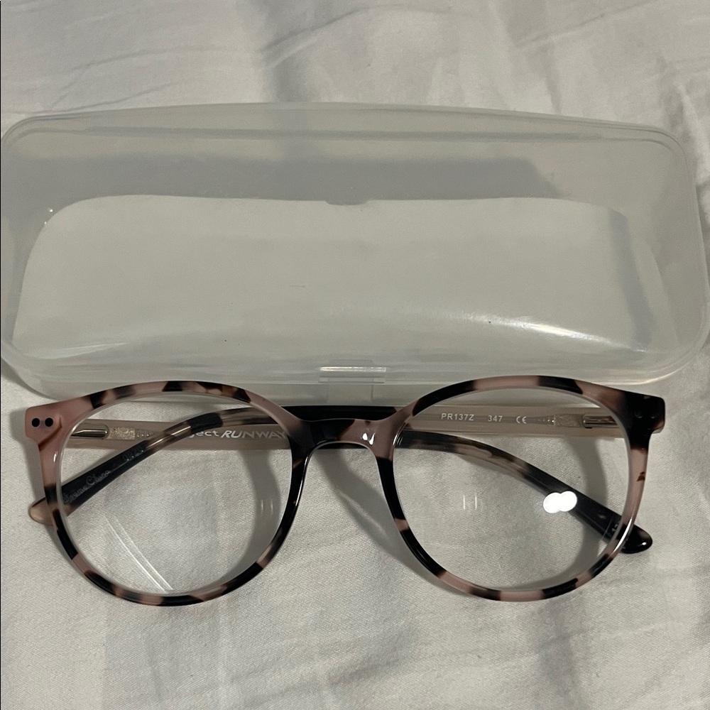 Project RUNWAY Tortoise Shell Glasses